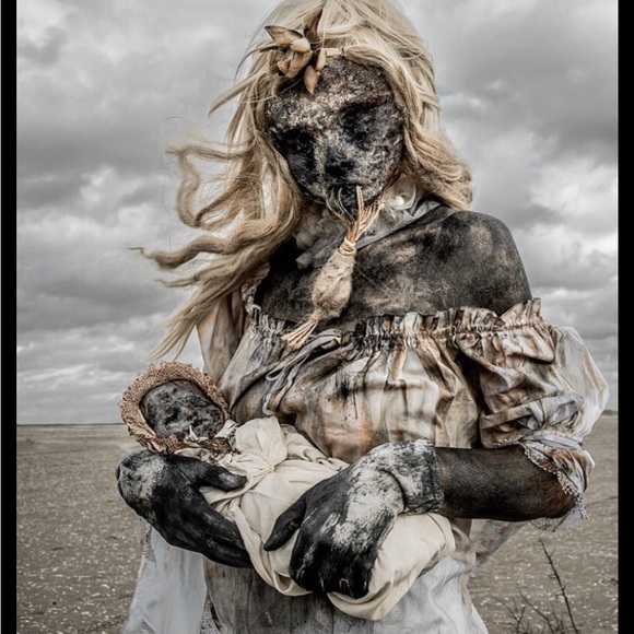 SEALED NEW! Mothmeister Book with Surreal Cover Art - Picture 5 of 6